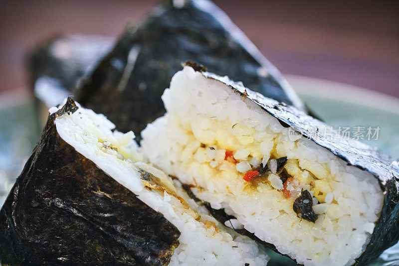 Onigiri (Omusubi) おにぎり